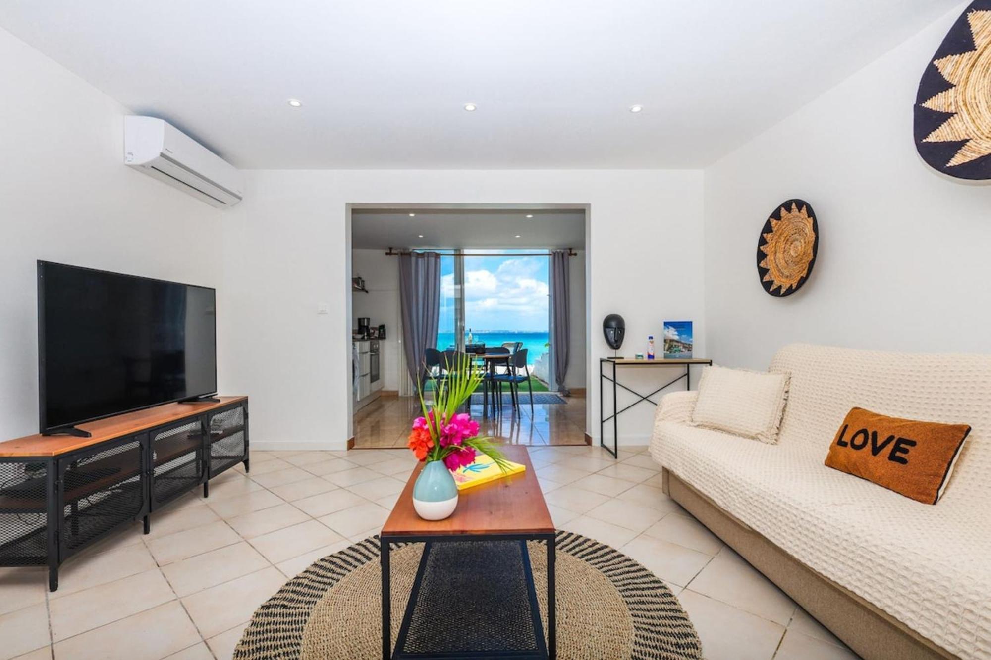 Watalibi - Beachfront Apartment Grand-Case Bagian luar foto